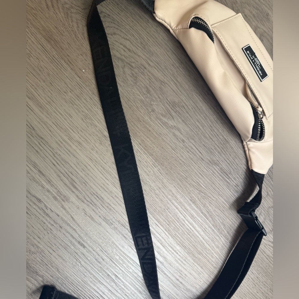 Kendall & Kylie Beige Fanny Pack Belt Bag - Picture 6 of 6